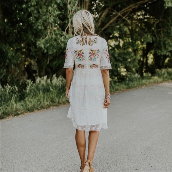 Roolee Dresses & Skirts - NWT Boho Embroidered Floral Lace Dress XXS Roolee